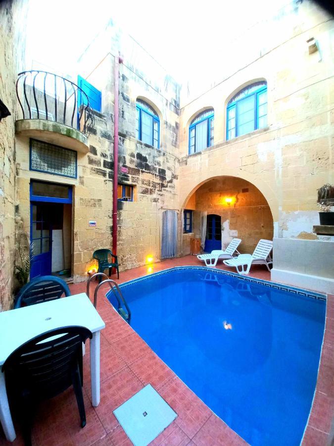 Villa Ta Lucia Farmhouse With Private Pool And Bbq à Santa Luċija Extérieur photo