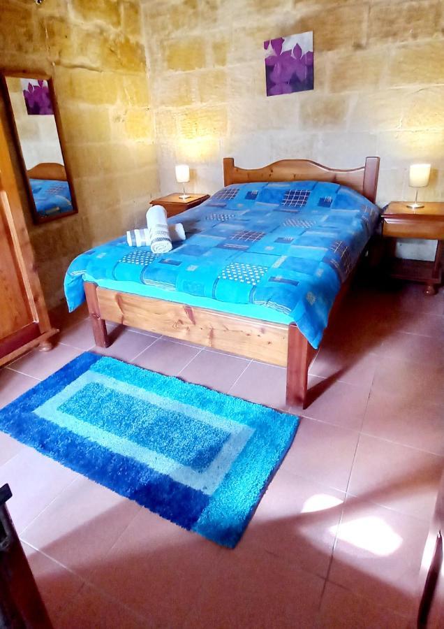 Villa Ta Lucia Farmhouse With Private Pool And Bbq à Santa Luċija Extérieur photo