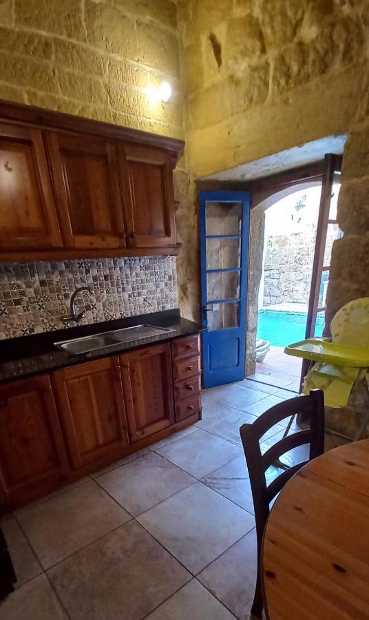 Villa Ta Lucia Farmhouse With Private Pool And Bbq à Santa Luċija Extérieur photo